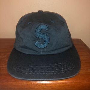 Supreme S hat